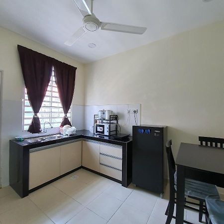 Homestay By Naf Kuantan Exterior photo